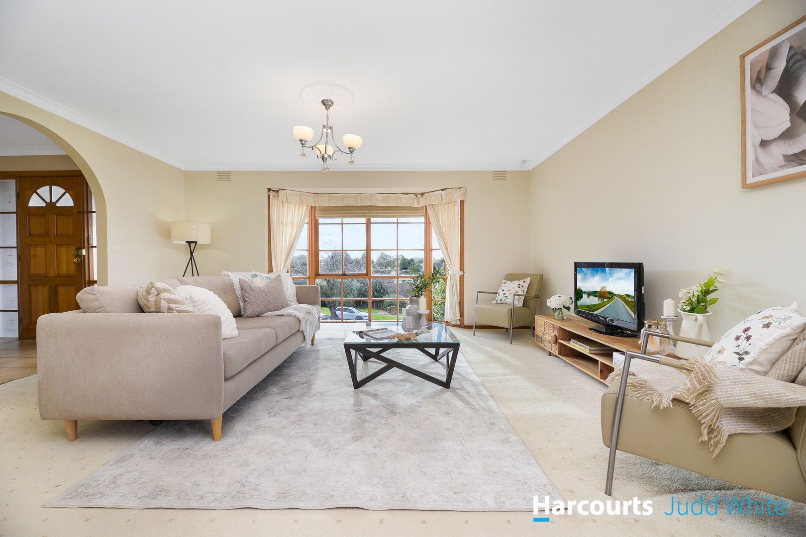 38 Santa Rosa Boulevard, Doncaster East VIC 3109, Image 2