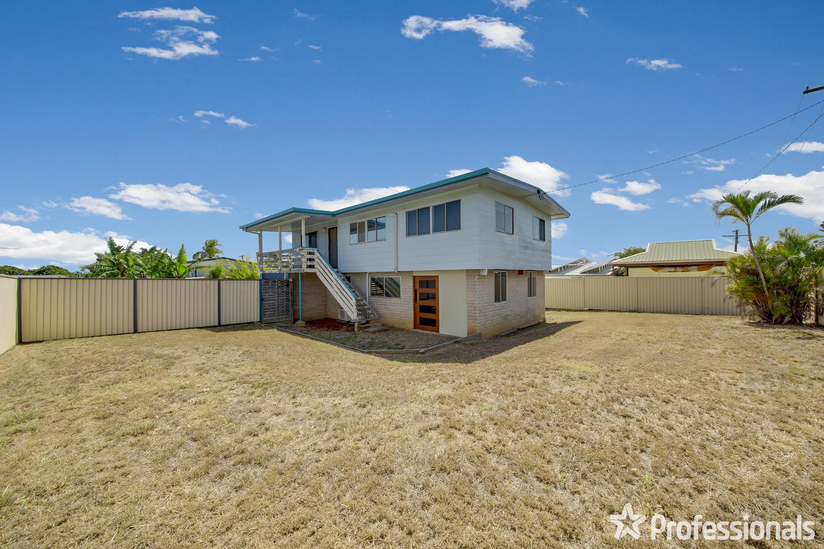 14 Hansen Crescent, Clinton QLD 4680, Image 2