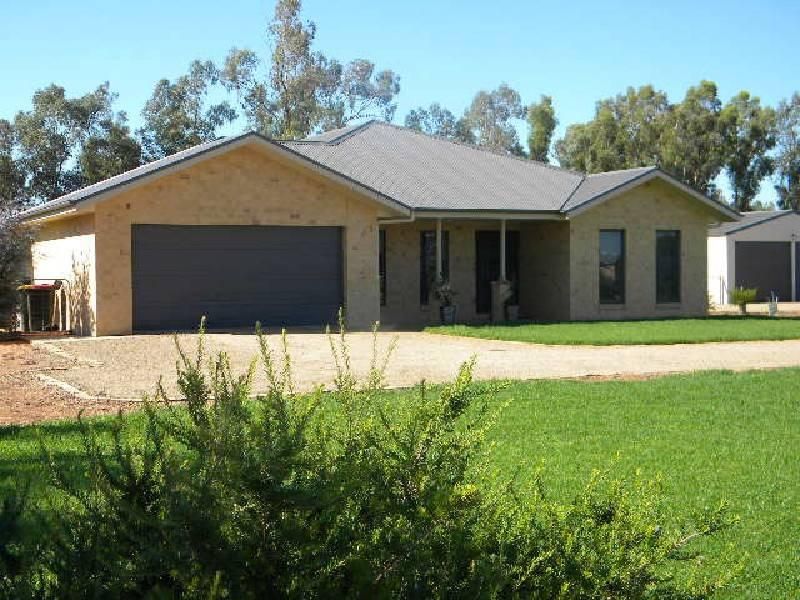 5 Serencroft Drive, LEETON NSW 2705, Image 0