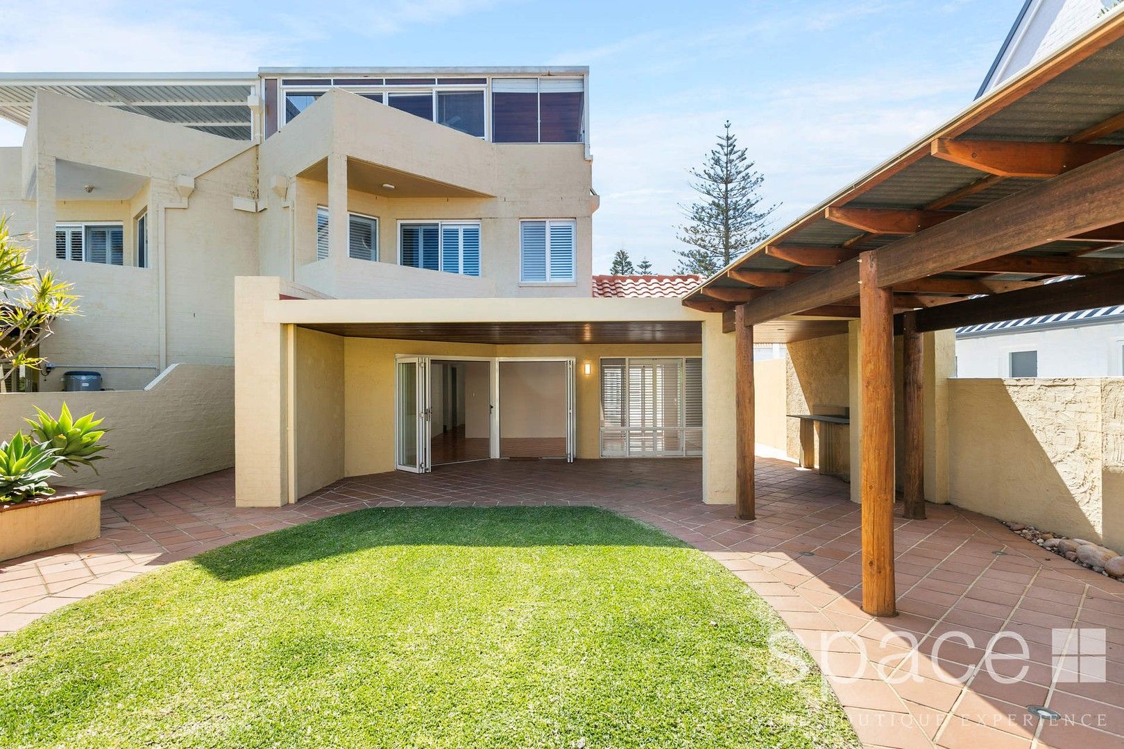 4 bedrooms House in 227a Broome Street COTTESLOE WA, 6011