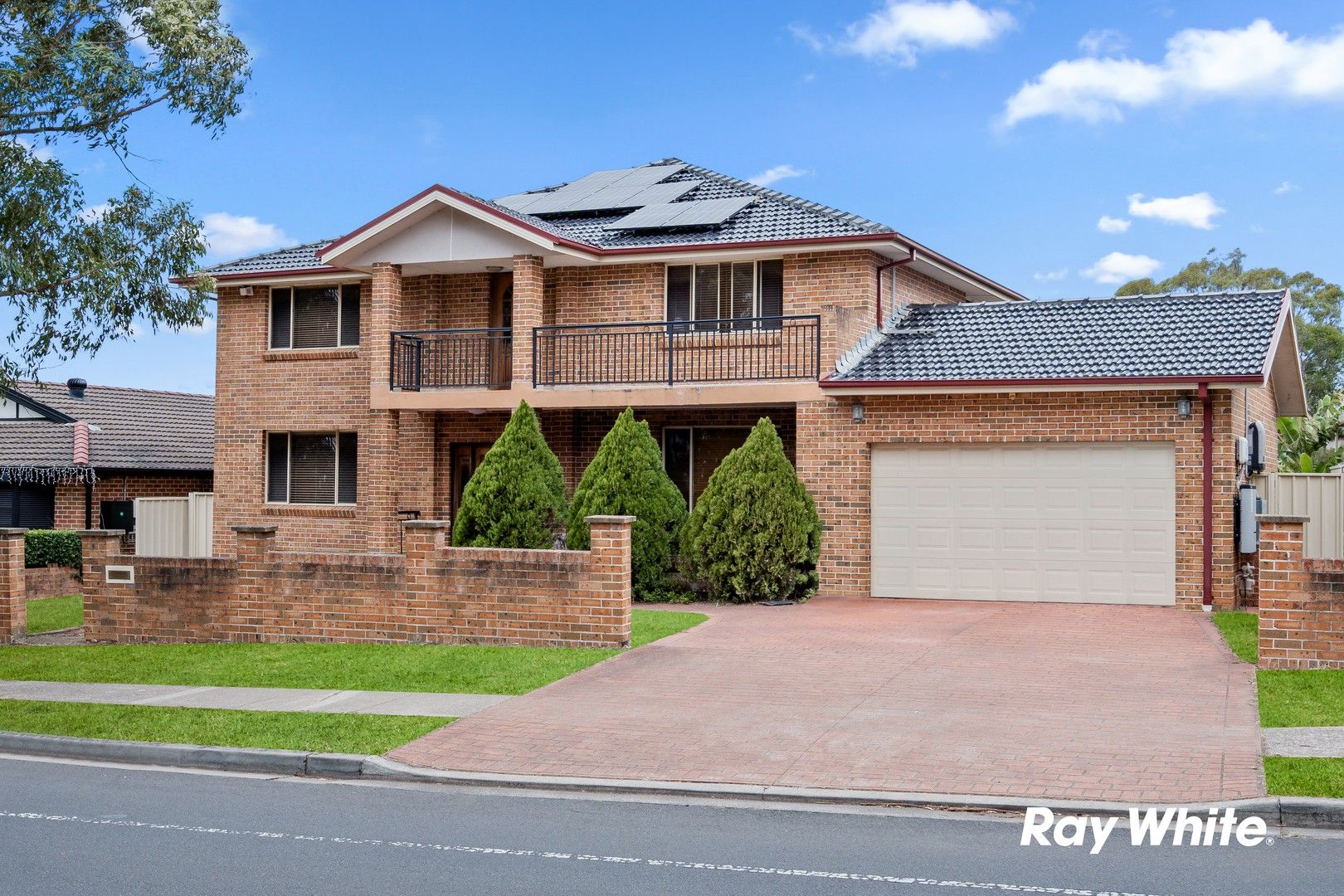 6 bedrooms House in 63 Sentry Drive STANHOPE GARDENS NSW, 2768