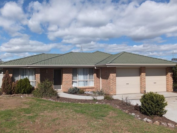 9 Gregory Close, Westdale NSW 2340