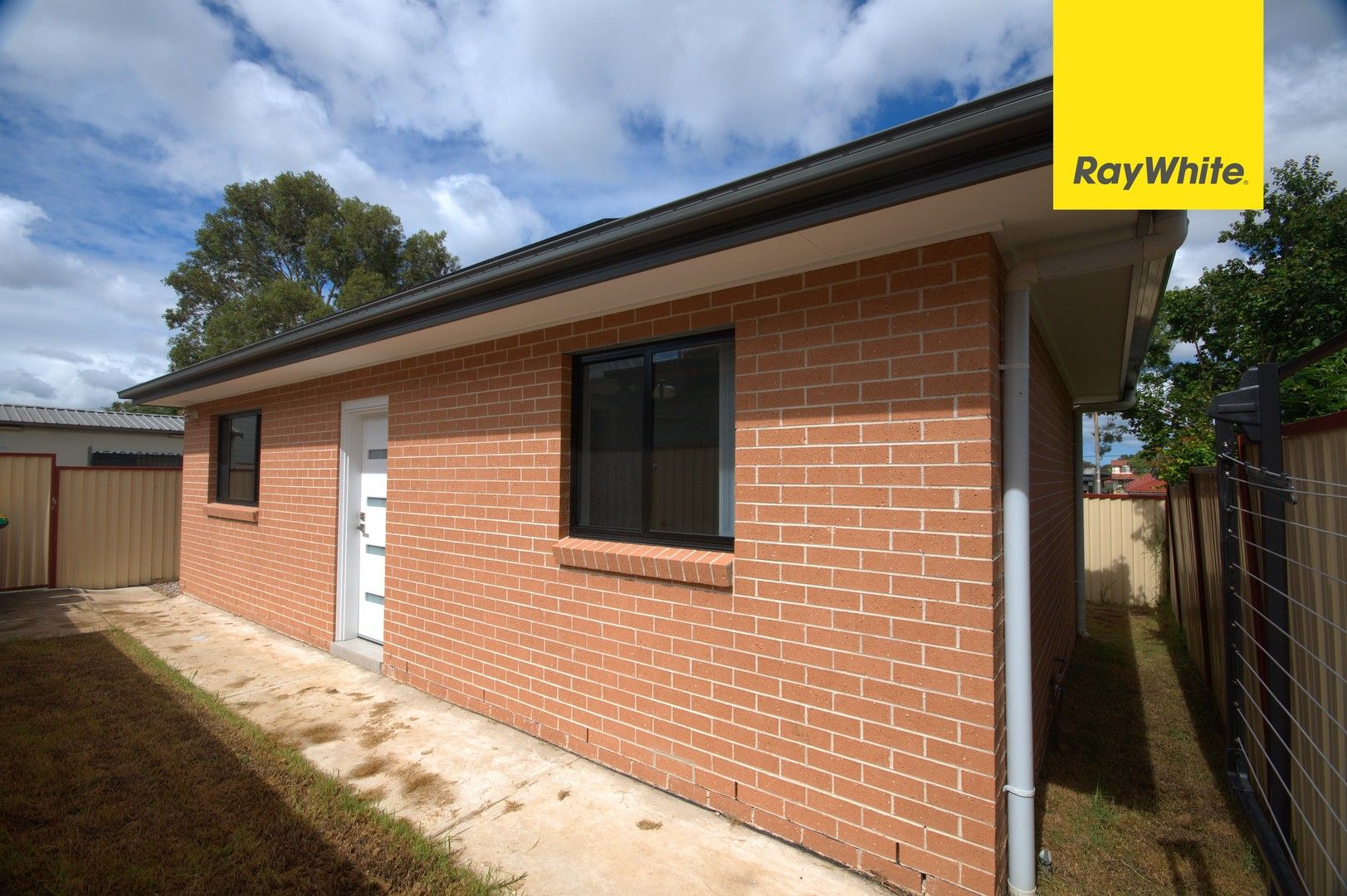 2 bedrooms House in 85A Sixth Avenue BERALA NSW, 2141