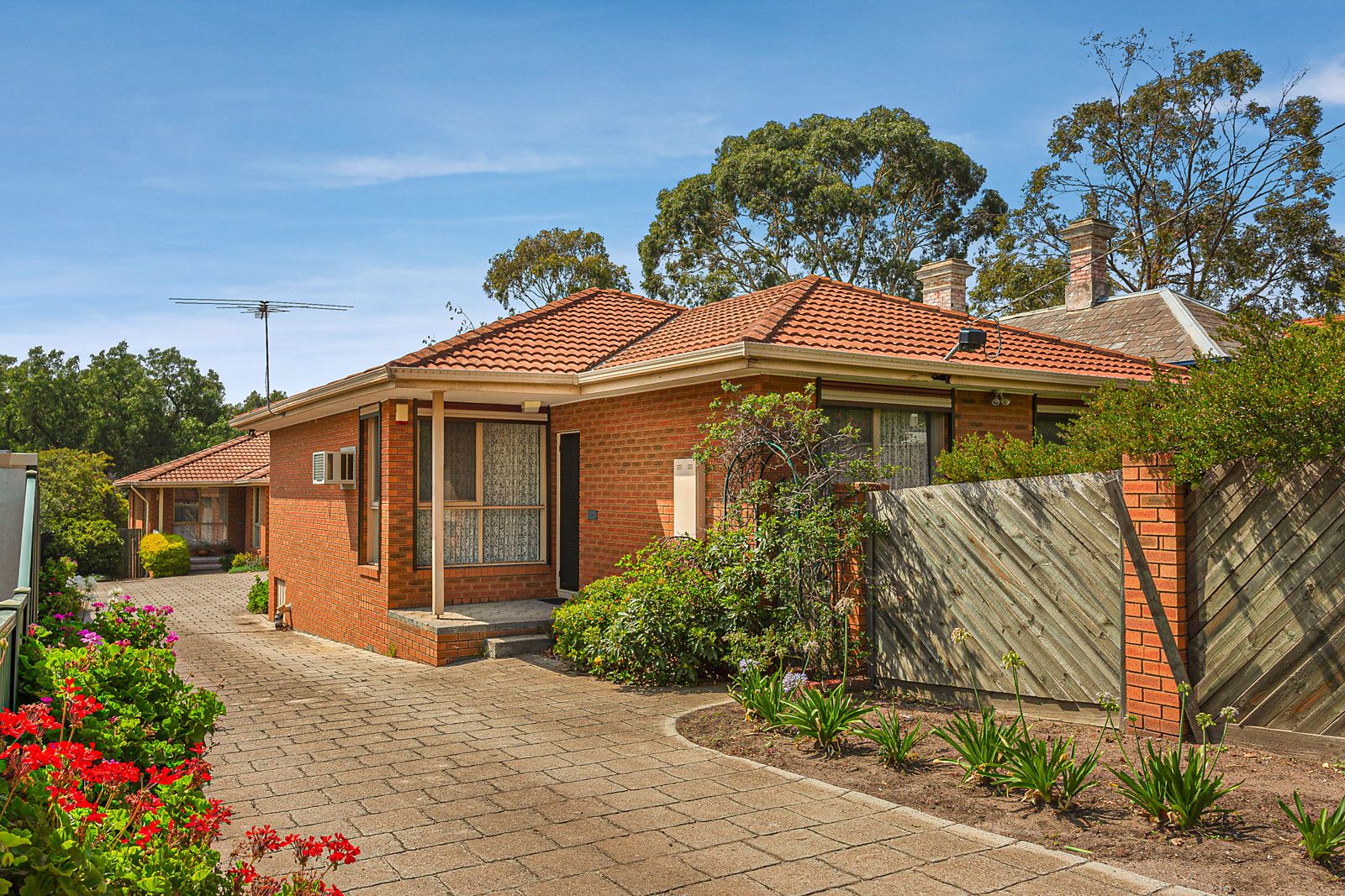 1/306 Pascoe Vale Road, Essendon VIC 3040, Image 0