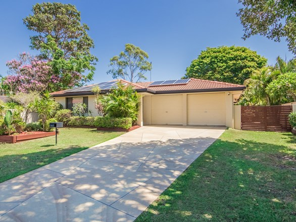 31 Rawlinna Drive, Mermaid Waters QLD 4218