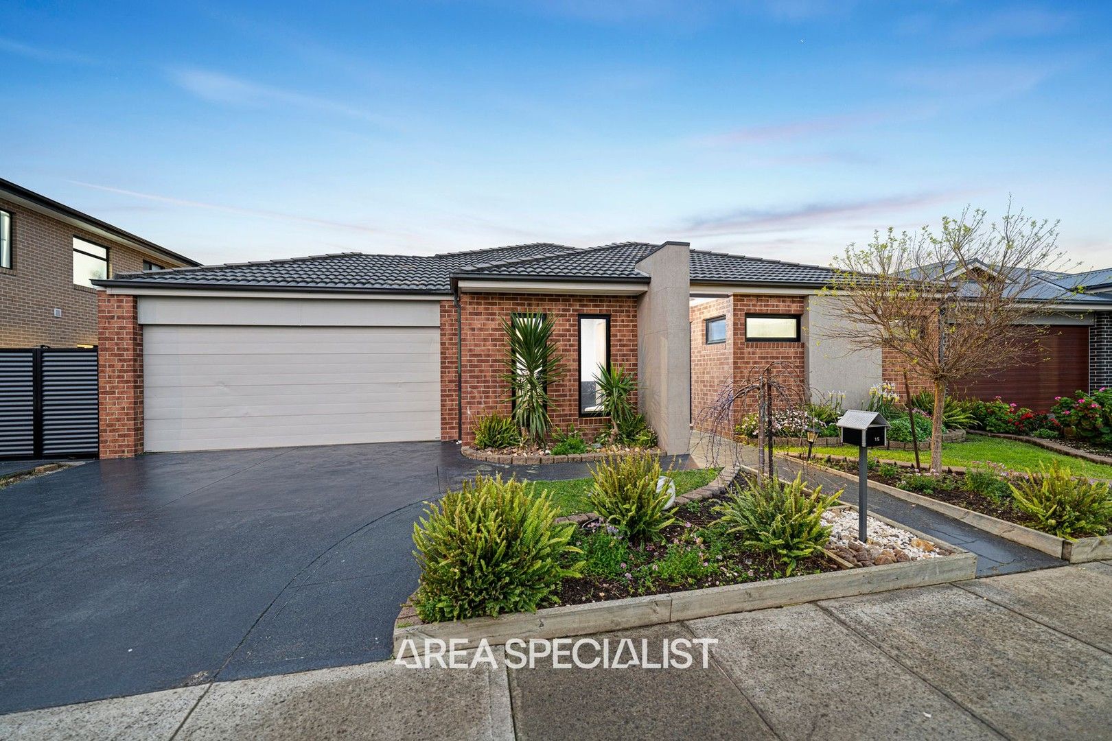 15 Chedword Road, Cranbourne North VIC 3977, Image 0