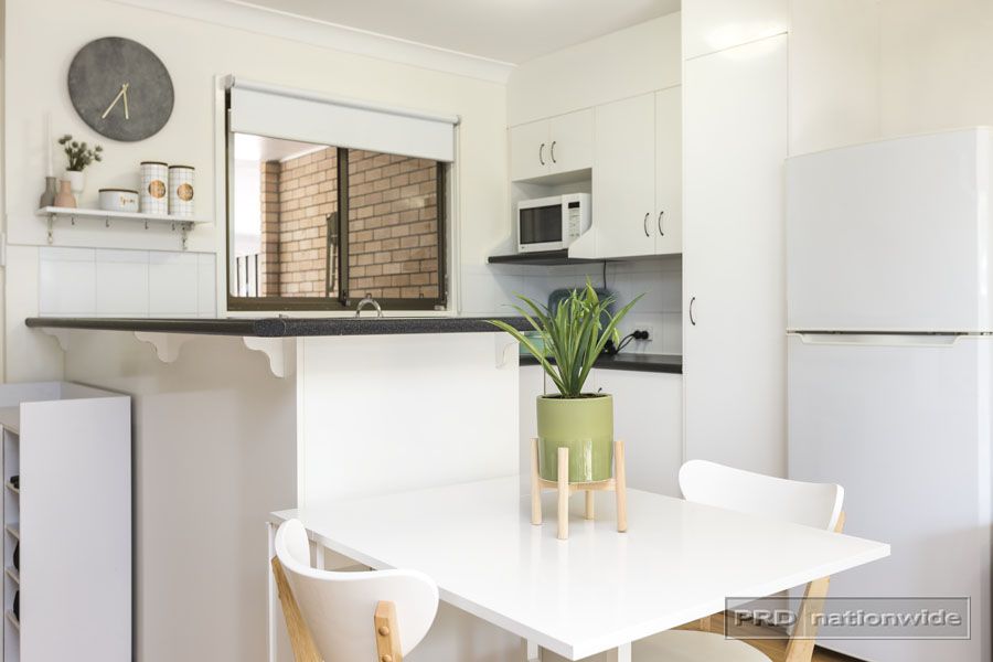 2/77 Bull Street, Cooks Hill NSW 2300, Image 2