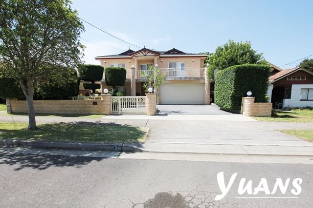 5 bedrooms House in 24 Culwulla St SOUTH HURSTVILLE NSW, 2221