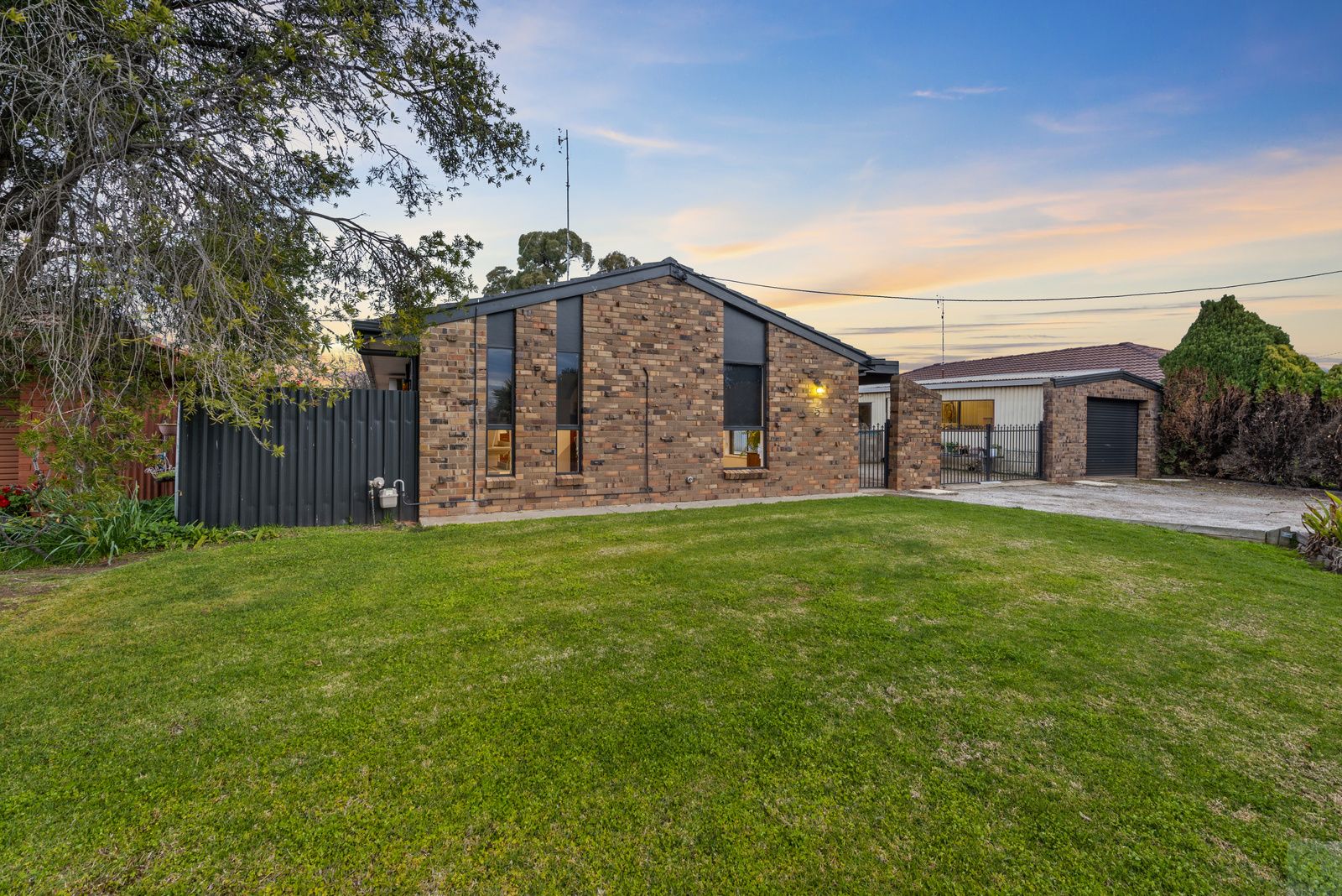 5 Bridget Street, Finley NSW 2713, Image 2