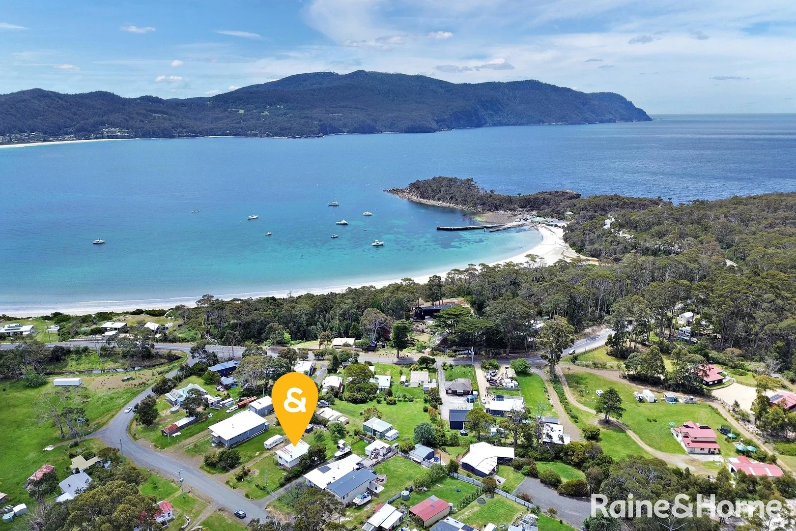 19 Tasmans Arch Road, Eaglehawk Neck TAS 7179