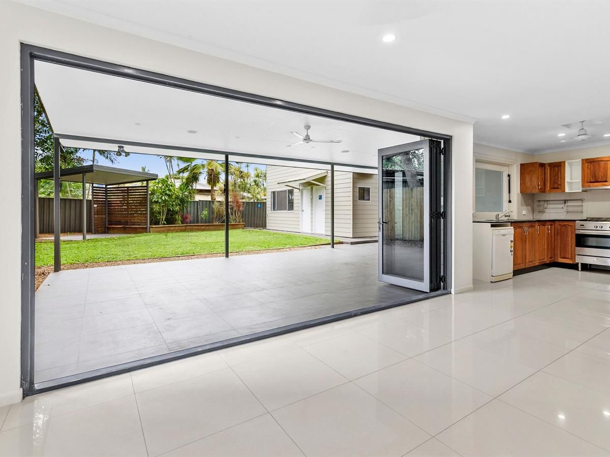 4 Bouganvillea Street, Holloways Beach QLD 4878, Image 1