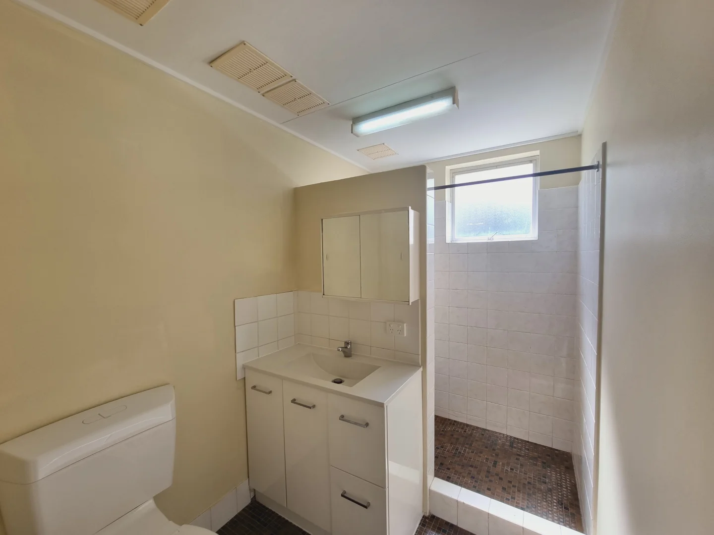 Additional image 7 of 4/11 Harty Street, Coorparoo QLD 4151