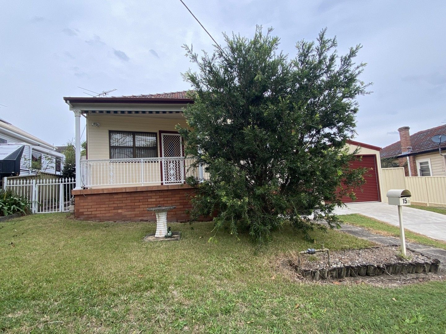 2 bedrooms House in 15 Close Street WALLSEND NSW, 2287
