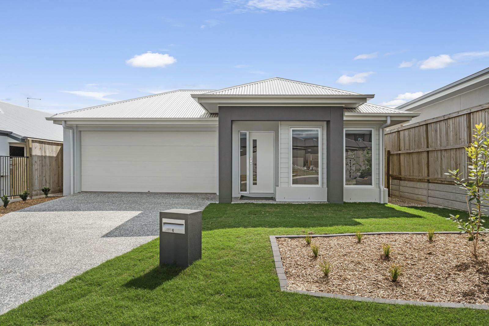 4 bedrooms House in 6 Wellington Street YARRABILBA QLD, 4207