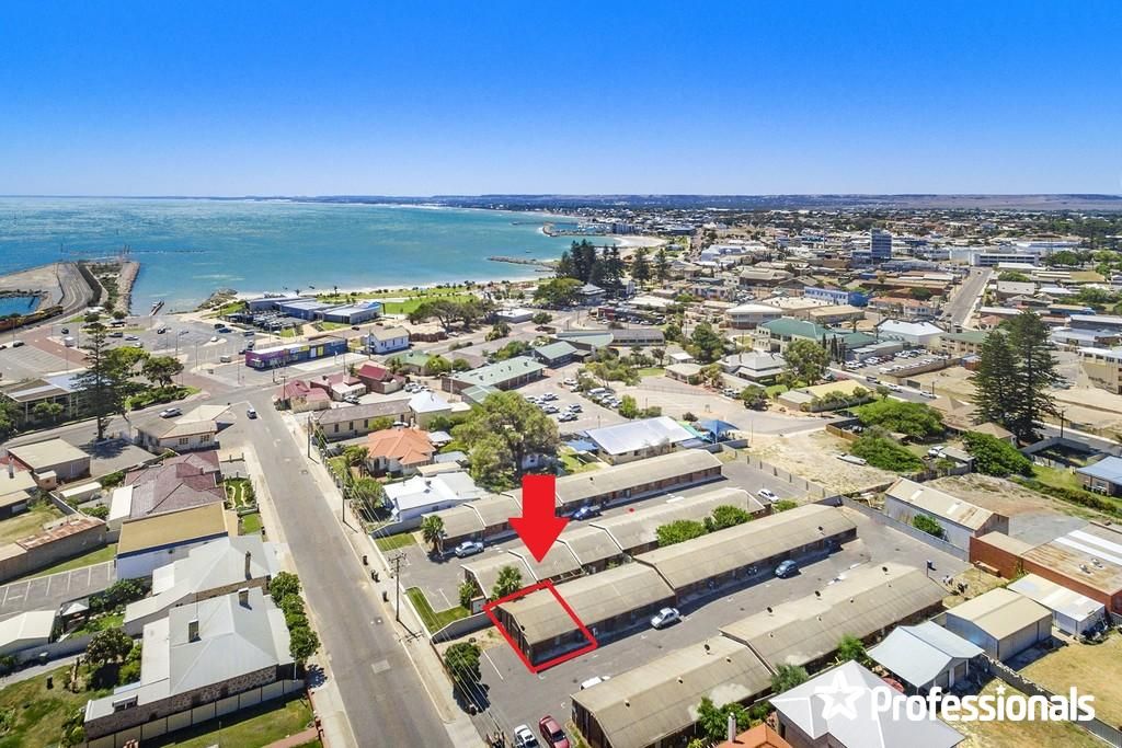 2 bedrooms Apartment / Unit / Flat in 15/17 Francis Street GERALDTON WA, 6530