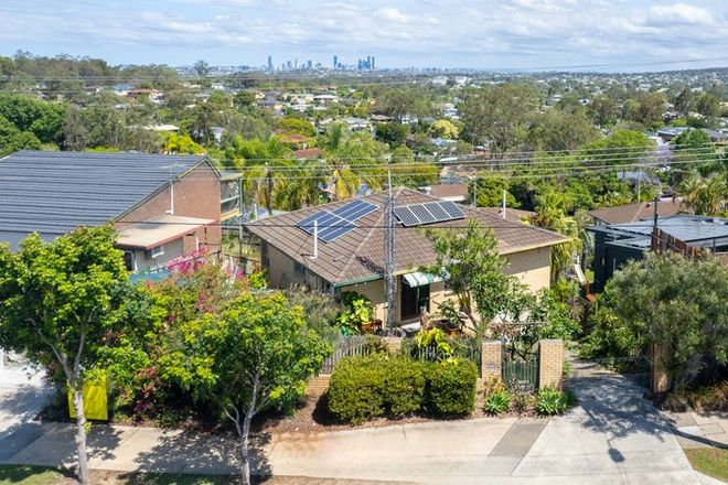Picture of 1022 South Pine Road, EVERTON HILLS QLD 4053
