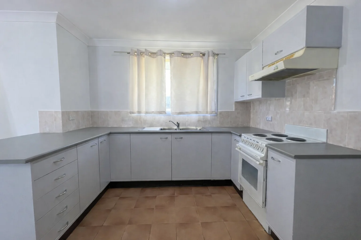 Additional image 5 of 31 Greengate Road, St Helens Park NSW 2560