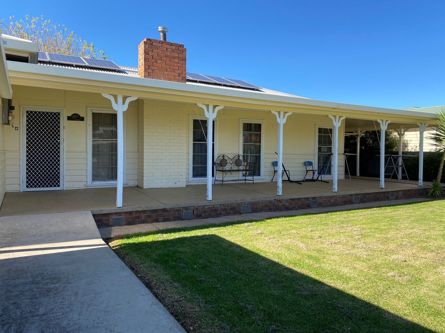 17 Hampden Street, Finley NSW 2713, Image 1