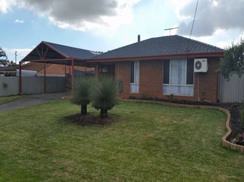 4 bedrooms House in 136 Bickley Road BECKENHAM WA, 6107