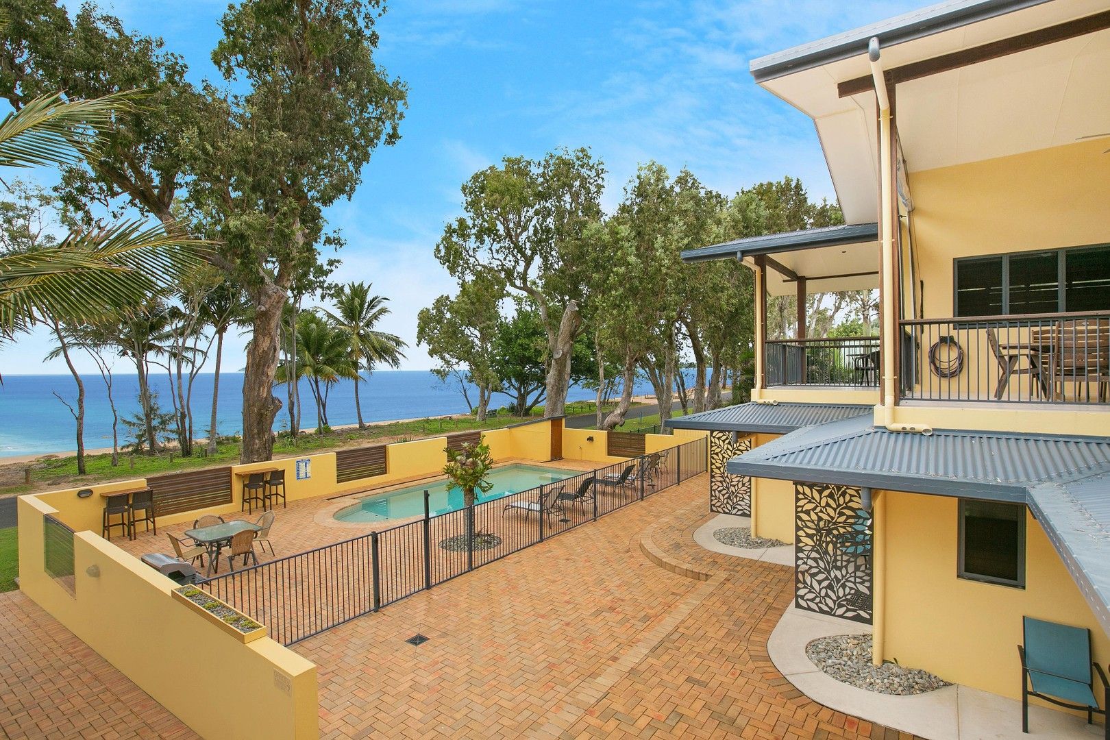 24 Kennedy Esplanade, South Mission Beach QLD 4852, Image 1