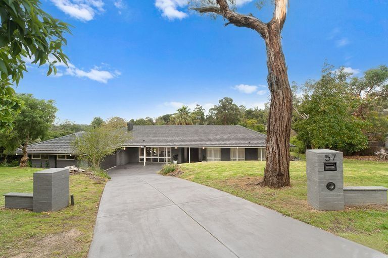 5 bedrooms House in 57 Bellbird Road MOUNT ELIZA VIC, 3930