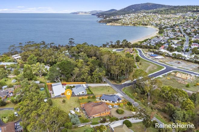 Picture of 31 Blowhole Road, BLACKMANS BAY TAS 7052