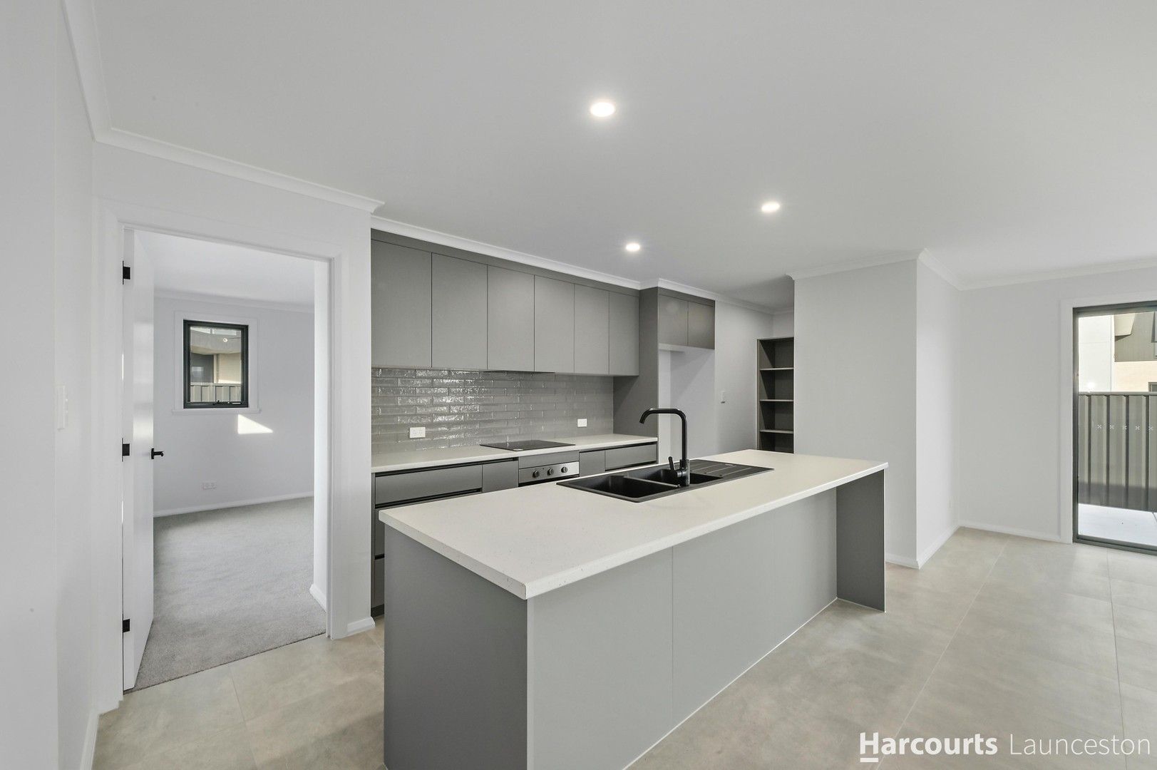 2/3 Garland Grove, Youngtown TAS 7249, Image 0