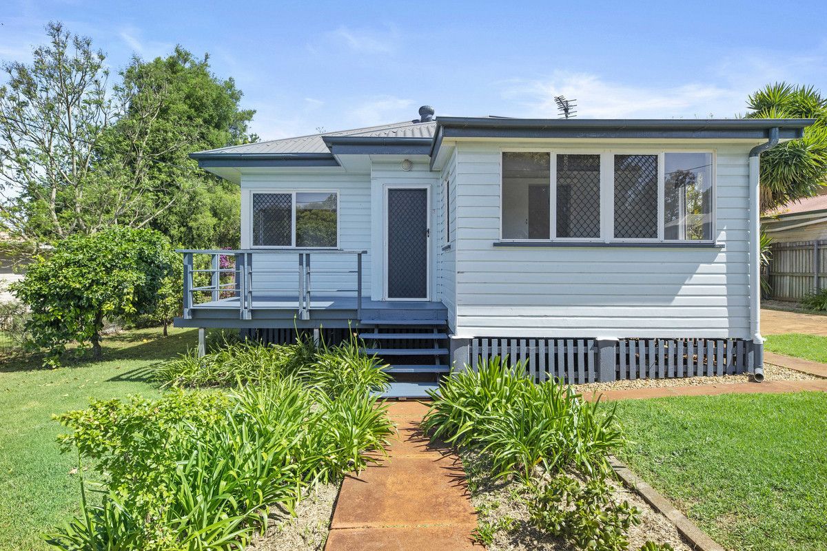 3 bedrooms House in 8 Dunkley Street SOUTH TOOWOOMBA QLD, 4350