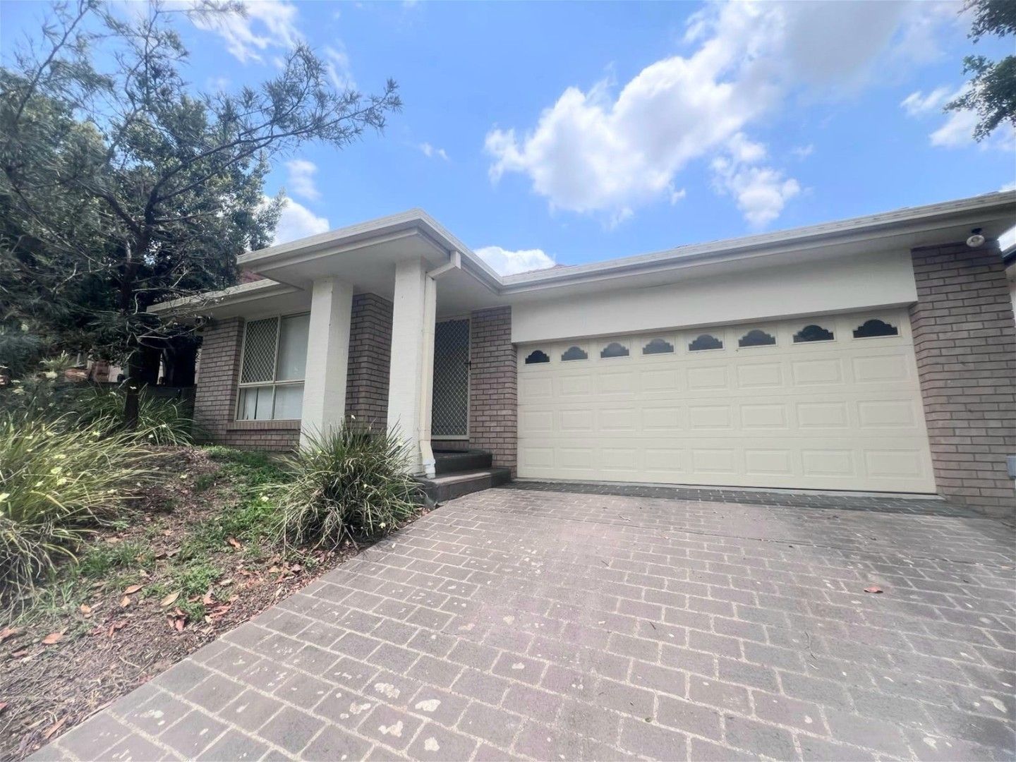 4 bedrooms House in 23 Shearwater Terrace SPRINGFIELD LAKES QLD, 4300