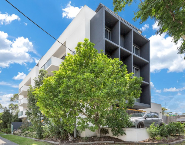4/320 Sir Fred Schonell Drive, St Lucia QLD 4067