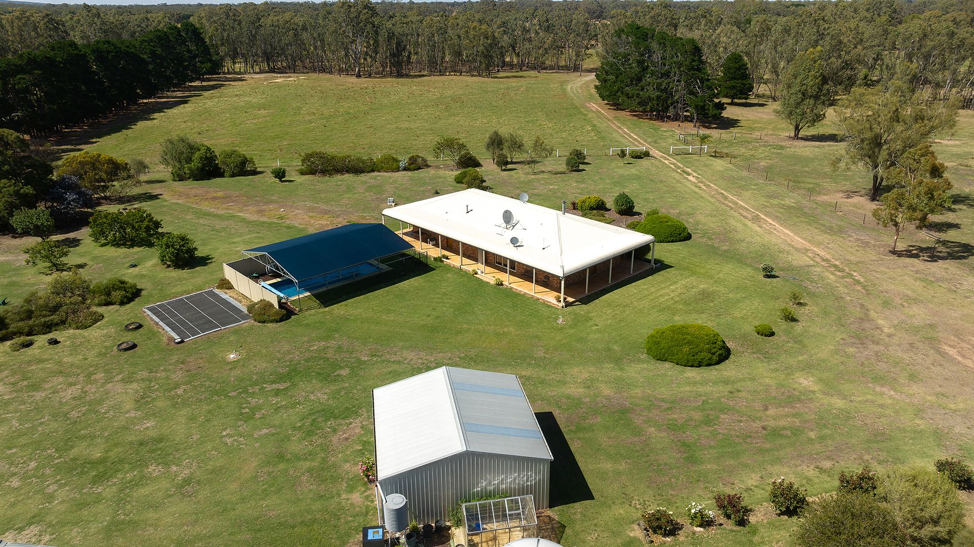 5035 Kaniva-Edenhope Road, Ozenkadnook VIC 3413, Image 2