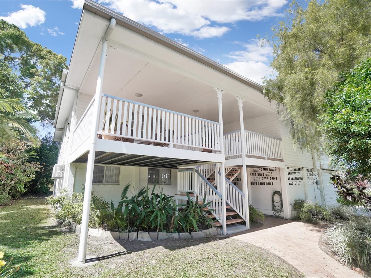 14 Crowther Street, Whitfield QLD 4870