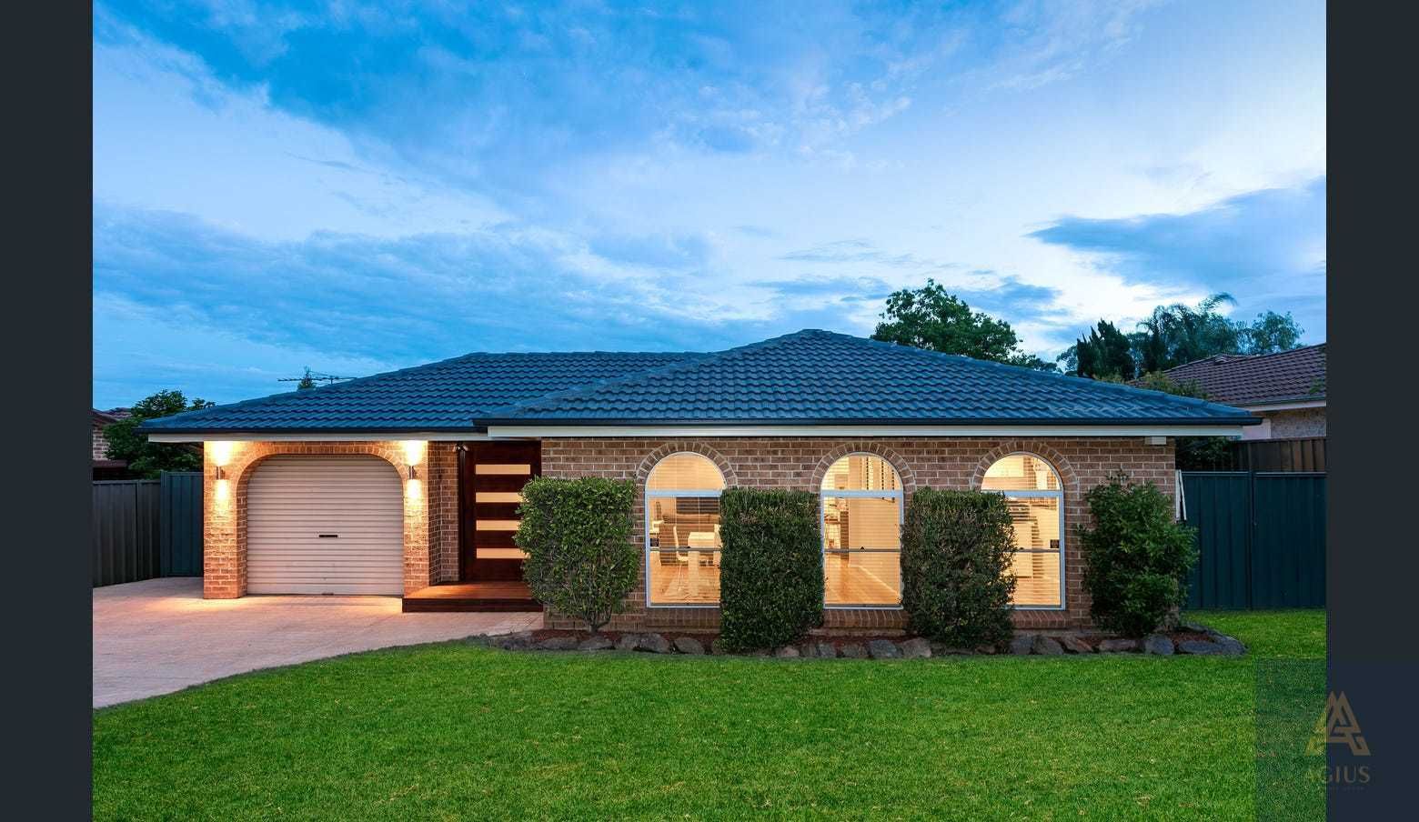 4 bedrooms House in 18 Australorp Avenue SEVEN HILLS NSW, 2147