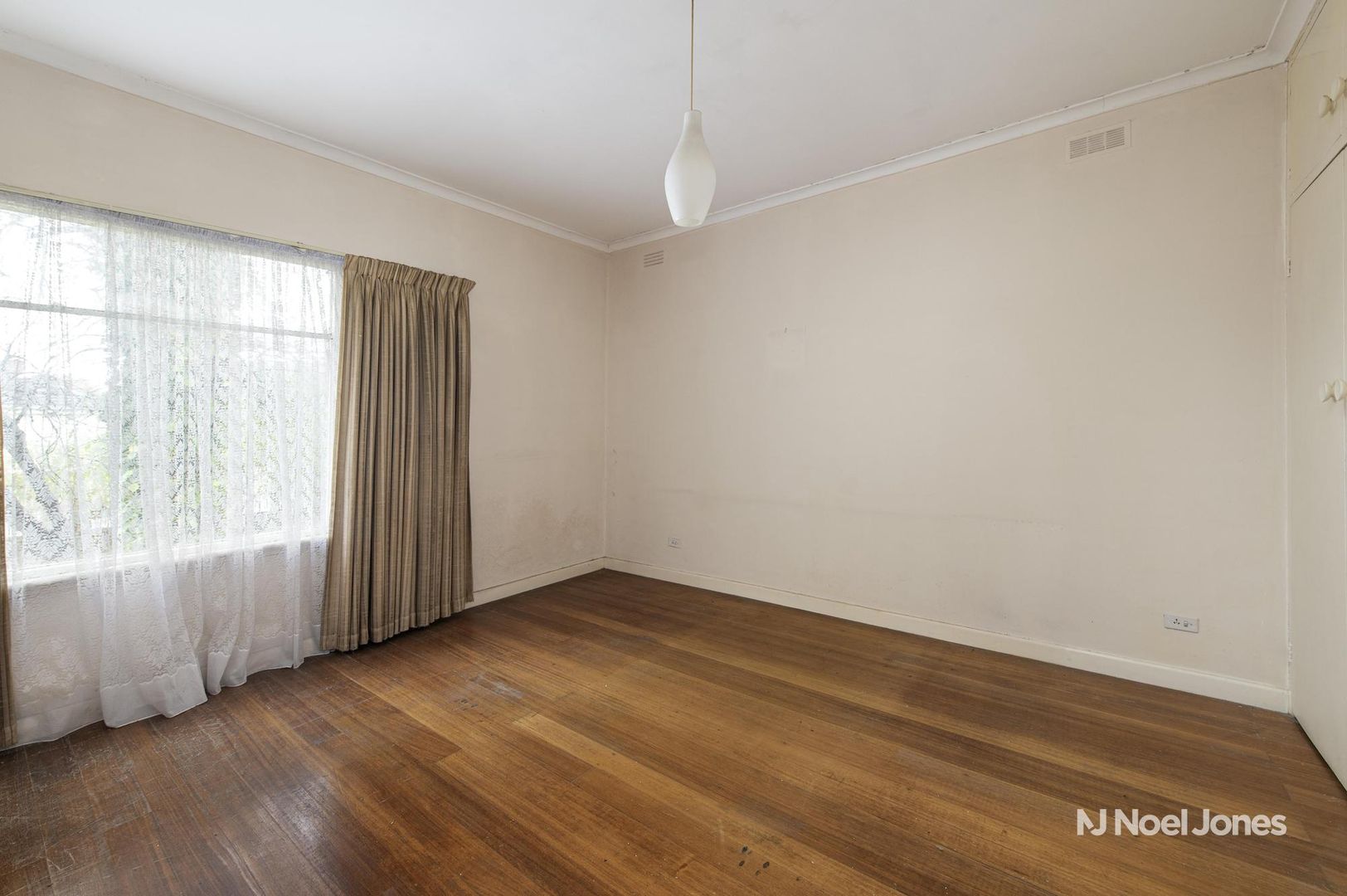 29 Crest Grove, Nunawading VIC 3131, Image 2