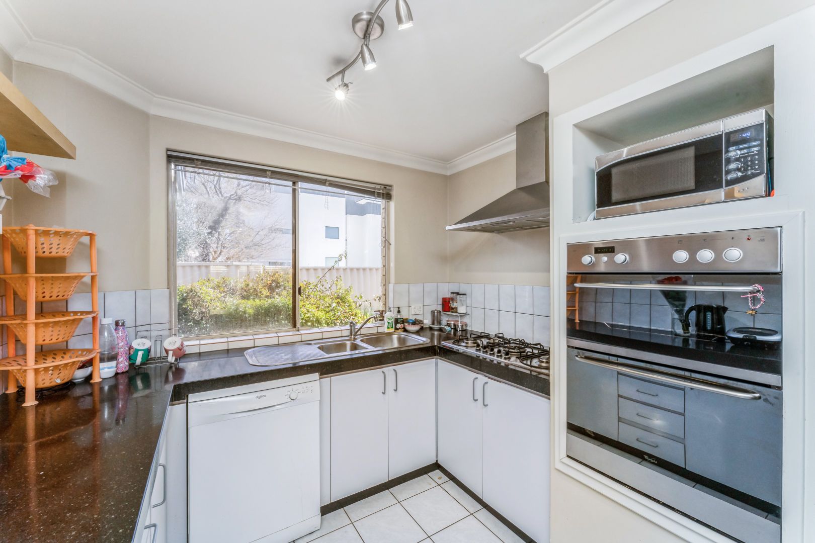 2/4 Gardner Street, Como WA 6152, Image 1