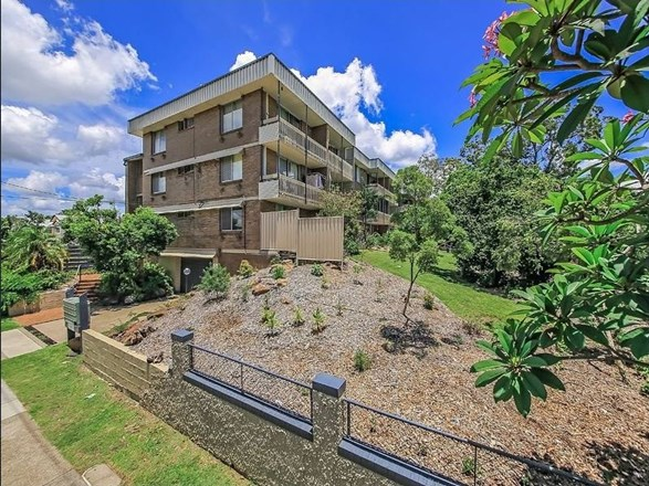 15/125 Clarence Road, Indooroopilly QLD 4068