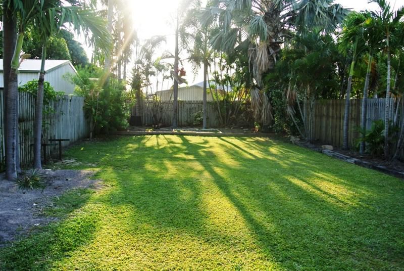 2/57 Ireland Street, OONOONBA QLD 4811, Image 2