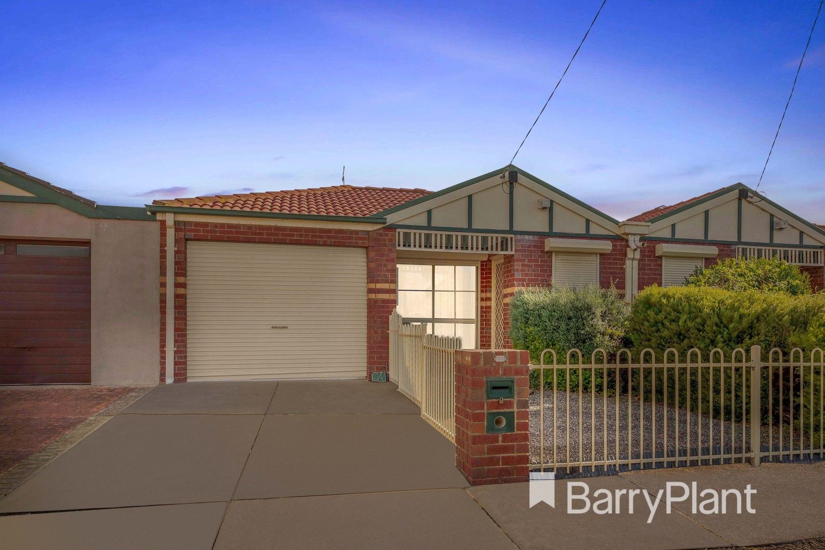 2/4 Hotham Crescent, Hoppers Crossing VIC 3029, Image 0