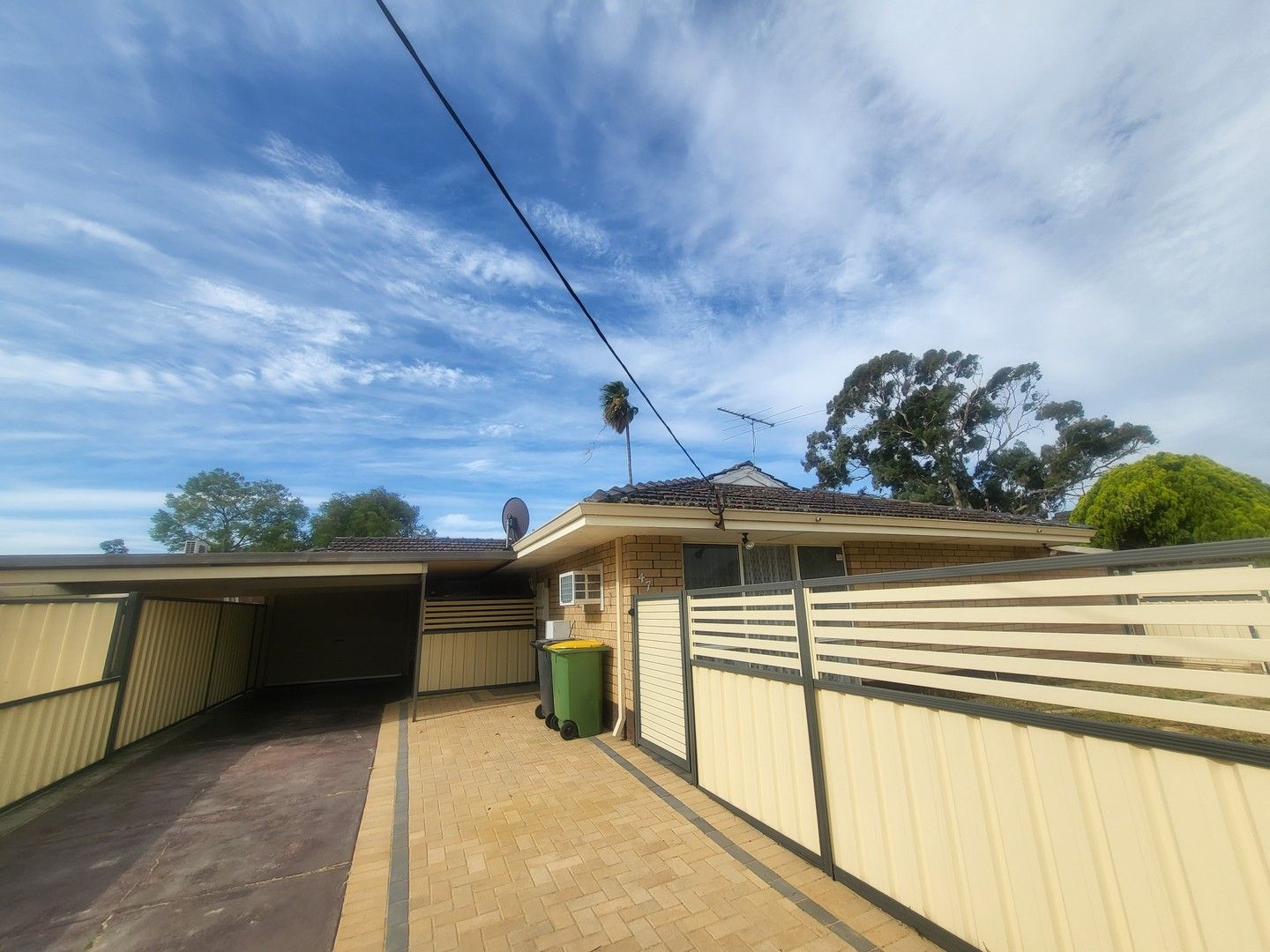 4 bedrooms House in 47 Lunar Way BECKENHAM WA, 6107