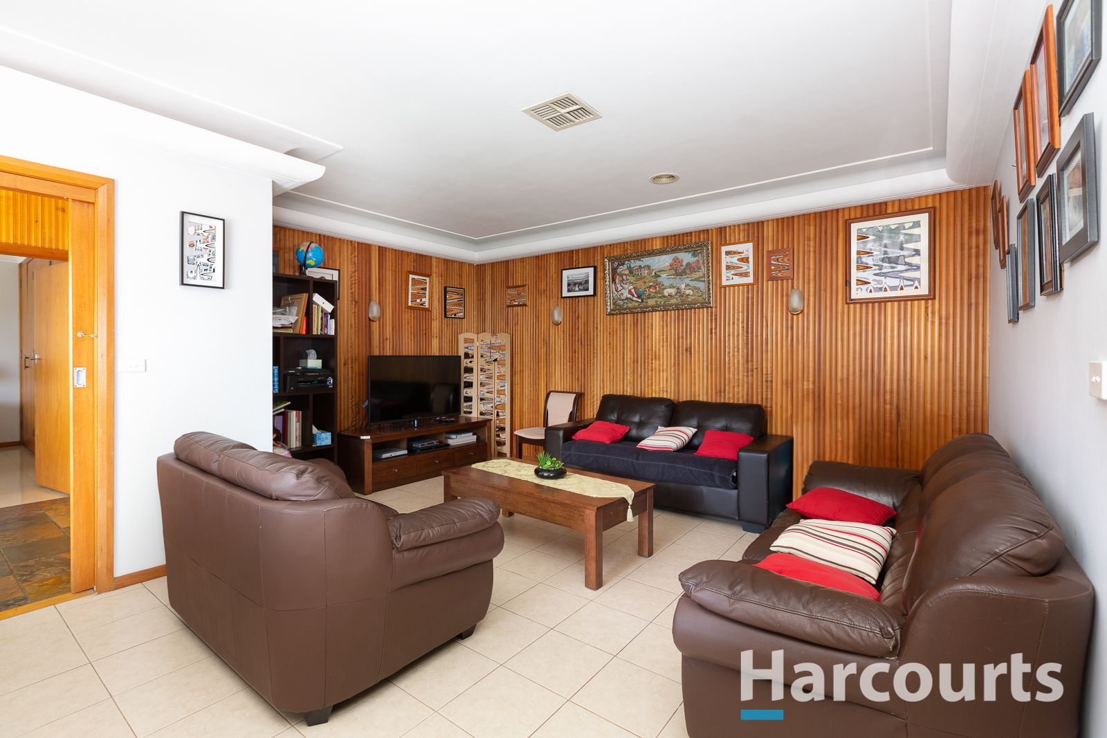 3 Hampton Court, Dandenong North VIC 3175, Image 2