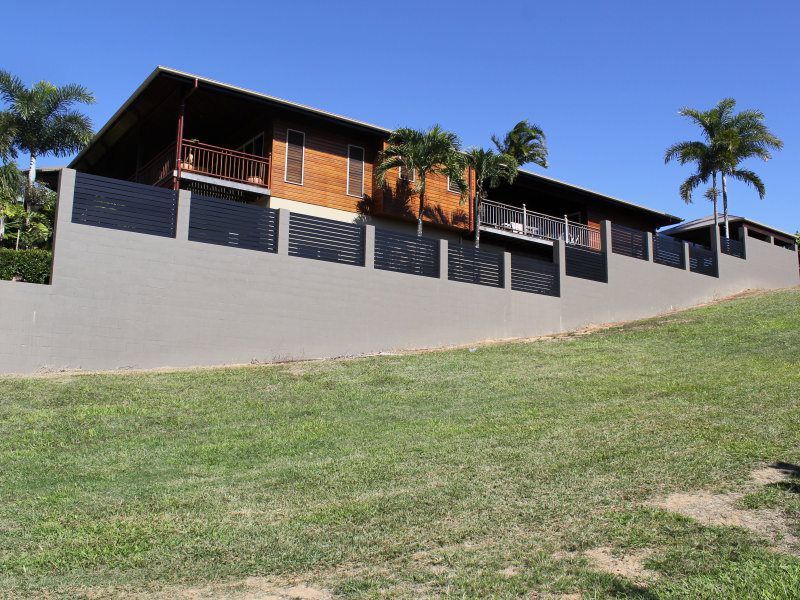 48 Dunkalli Crescent, WONGALING BEACH QLD 4852, Image 1