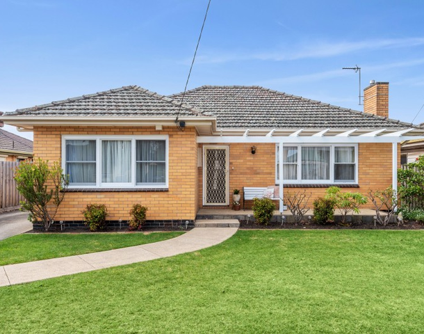 17 Ivy Street, Newcomb VIC 3219