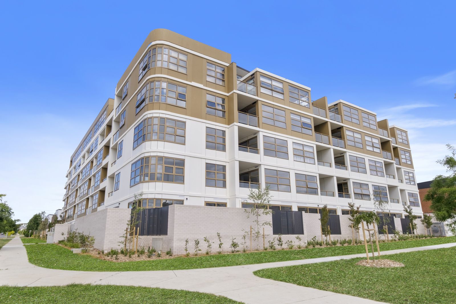 2 bedrooms Apartment / Unit / Flat in 314/43 Arthur Blakeley Way COOMBS ACT, 2611
