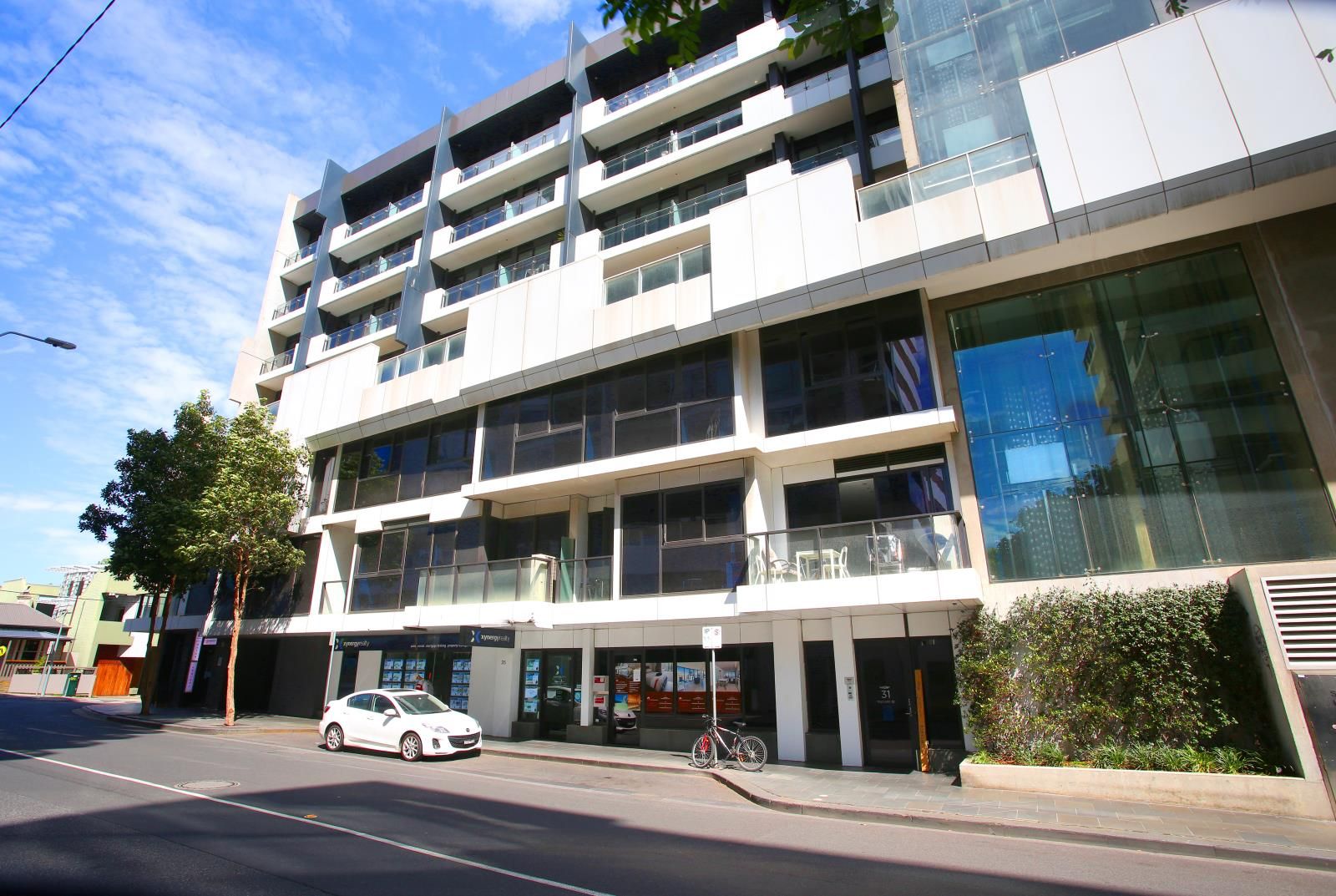215 31 Malcolm Street South Yarra Vic 3141 Apartment For Rent 300 00 Domain