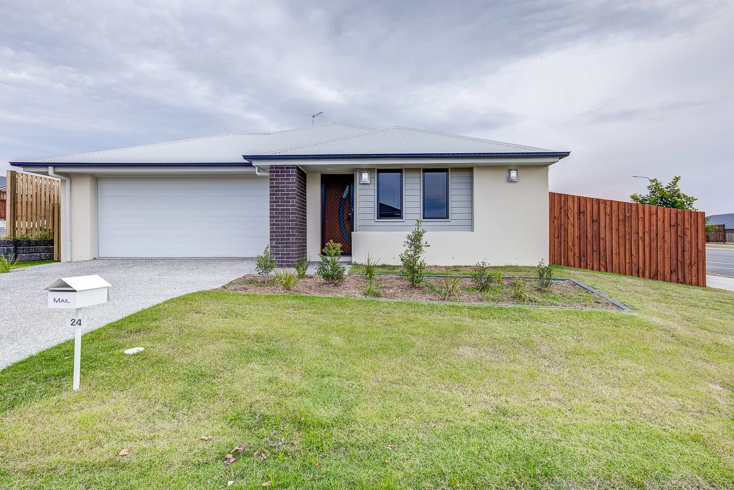 24 Heath Terrace, Park Ridge QLD 4125