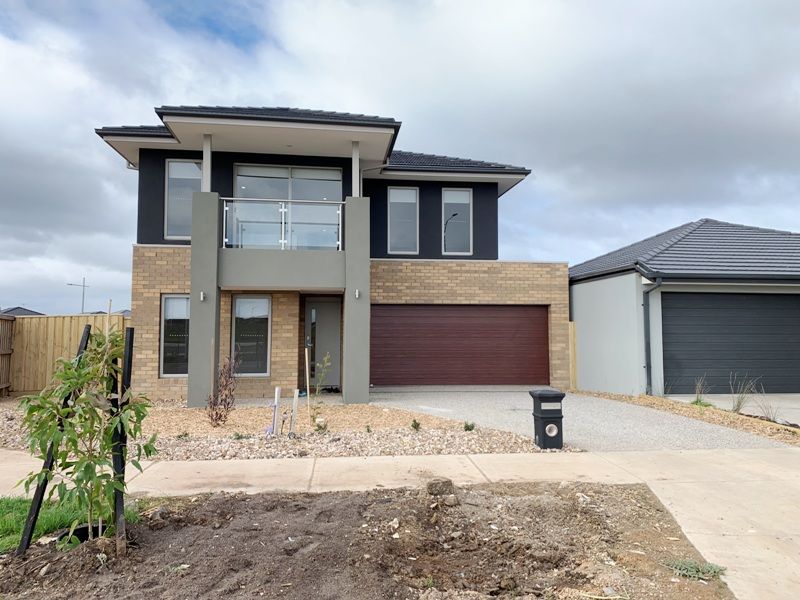 4 bedrooms House in 68 Palmdale Crescent MAMBOURIN VIC, 3024