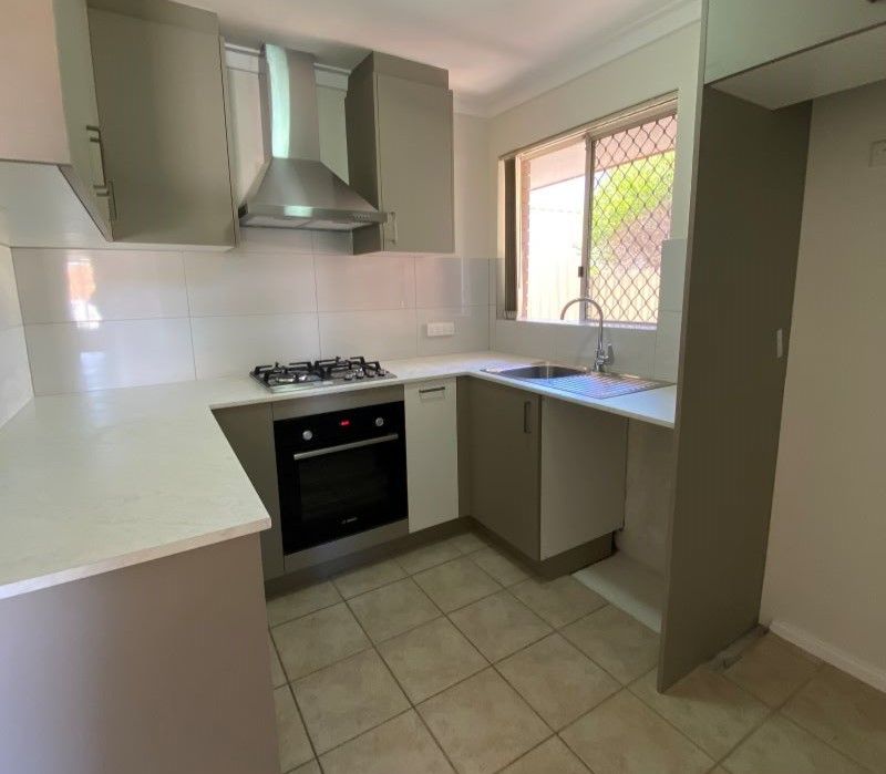 3 bedrooms Duplex in 106B Beatty Avenue EAST VICTORIA PARK WA, 6101