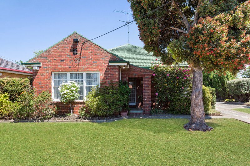 4 Pine Avenue, North Shore VIC 3214, Image 1