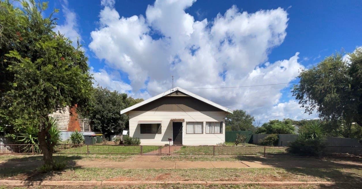 18 Caswell Street, Peak Hill Property History & Address Research Domain
