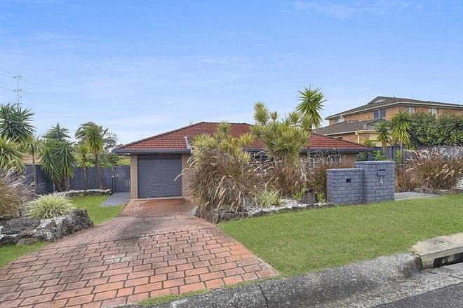 Picture of 4 Clarkson Lane, LAKE HAVEN NSW 2263